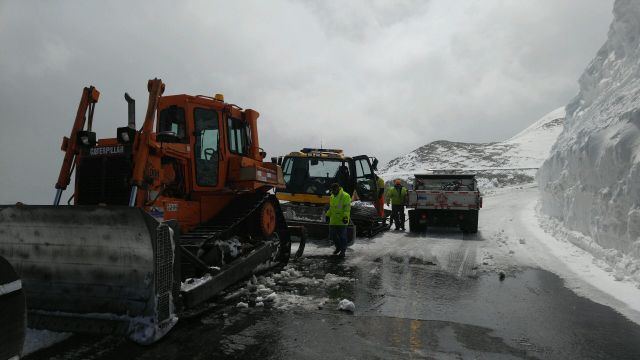 bulldozer Colorado Dept of Transportation Mt Evans
